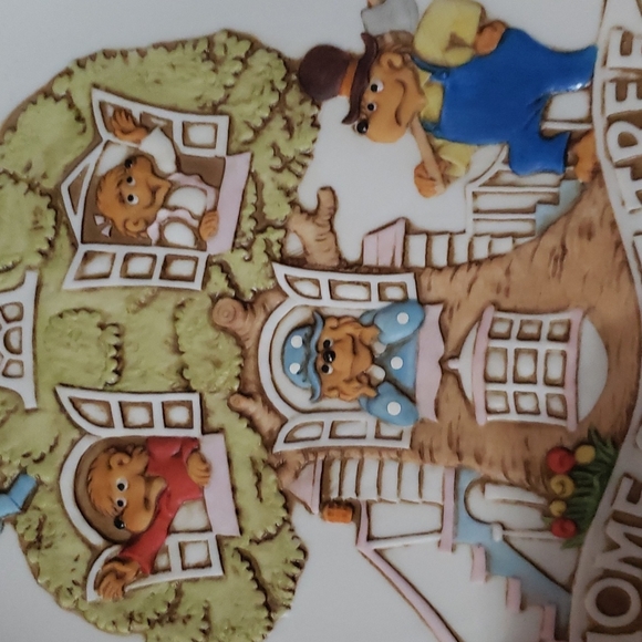 Home Sweet Tree Berenstain Bears collector plate - Picture 2 of 4